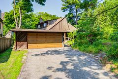 74 Don River Boulevard, Toronto, ON M2N 2M9