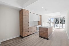 488 University Avenue 2408, Toronto, ON M5G 0C1