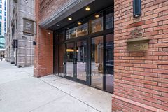 15 Mercer Street 4502, Toronto, ON M5V 0T8