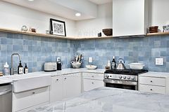 278 Lisgar Street C, Toronto, ON M6J 3G9