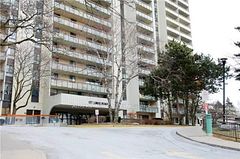 177 Linus Road 812, Toronto, ON M2J 4S5