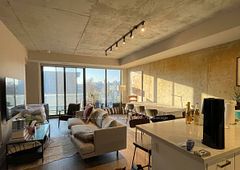 608 Richmond Street W 716, Toronto, ON M5V 0N9