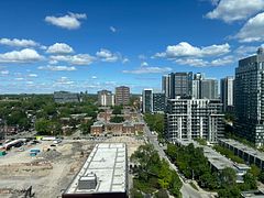 10 Oak Street 1302, Toronto, ON M5A 0Z1