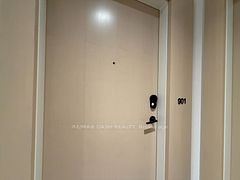 280 Dundas Street W 901, Toronto, ON M5T 0E3