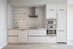 2221 Yonge Street 2710, Toronto, ON M4S 2B4