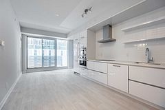 2221 Yonge Street 310, Toronto, ON M4S 2B4