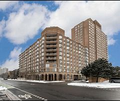 11 Thorncliffe Park Drive 910, Toronto, ON M4H 1P3