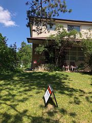 211 Pineway Boulevard, Toronto, ON M2H 1B4