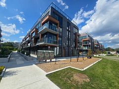 73 Curlew Drive 45, Toronto, ON M3A 0B1