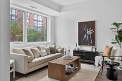 10 Oak Street 104, Toronto, ON M5A 0Z1