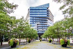 21 Lawren Harris Square 812, Toronto, ON M5A 1T4