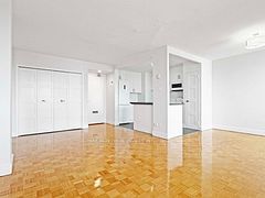 525 Eglinton Avenue E 903, Toronto, ON M4P 2P6