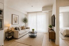 27 Bathurst Street 604W, Toronto, ON M5V 1C1