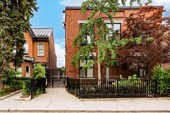 200 Clinton Street 7, Toronto, ON M6G 2Y5