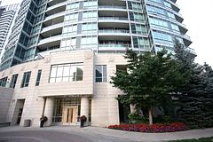 18 Holmes Avenue 2515, Toronto, ON M2N 0E1