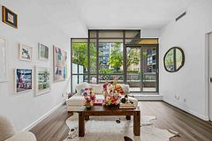 8 Charlotte Street 202, Toronto, ON M5V 0K4