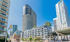 38 Dan Leckie Way 519, Toronto, ON M5V 2V6