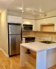 25 Carlton Street 1008, Toronto, ON M5B 1L4