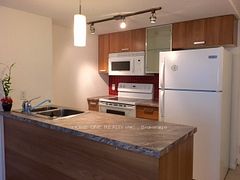 38 Grenville Street 706, Toronto, ON M4Y 1A5