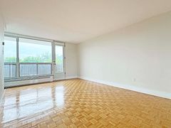 666 Spadina Avenue 502, Toronto, ON M5S 2H8