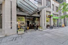 55 Bloor Street E 1805, Toronto, ON M4W 3W6