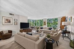 1177 Yonge Street 412, Toronto, ON M4T 2Y4