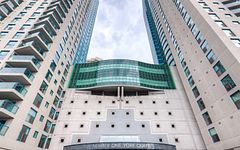 99 Harbour Square 2012, Toronto, ON M5J 2H2
