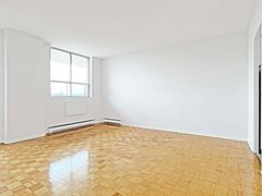 525 Eglinton Avenue E 900, Toronto, ON M4P 2P6