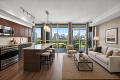 169 Fort York Boulevard 725, Toronto, ON M5V 0C8