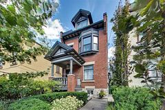 359 Clinton Street Main, Toronto, ON M6G 2Y7