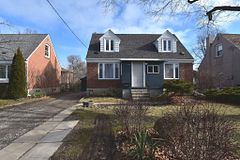 319 Senlac Road Back, Toronto, ON M2R 1R2