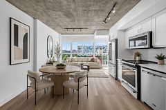 96 St Patrick Street 1211, Toronto, ON M5T 1V2