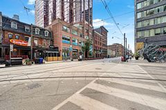 393 King St. W 1107, Toronto, ON M5V 3G8