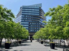 21 Lawren Harris Square 1101, Toronto, ON M5A 0T4