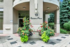 19 Barberry Place 108, Toronto, ON M2K 3E3