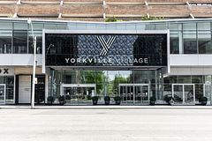 55A Avenue Road 408, Toronto, ON M5A 2G3