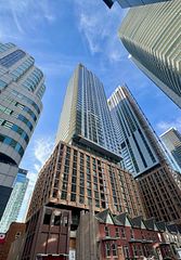 8 Widmer Street 3015, Toronto, ON M5V 2E7