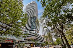 161 Roehampton Avenue 206, Toronto, ON M3P 1P9