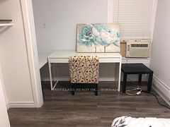 524 Bathurst Street 3rd Floor, Toronto, ON M5S 2P9