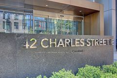42 Charles Street E 2209, Toronto, ON M4Y 1N3