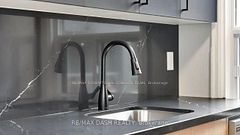 50 Raglan Avenue 5, Toronto, ON M6C 2L1