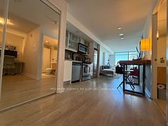 25 Telegram Mews 4205, Toronto, ON M5V 3Z1