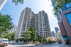 25 Maitland Street 1602, Toronto, ON M4Y 2W1