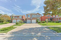 5 Jardin Hill Court, Toronto, ON M2H 3R8