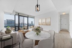 38 Grenville Street 4404, Toronto, ON M4Y 1A5