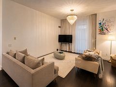 60 St Clair Avenue W 101, Toronto, ON M4V 1M1
