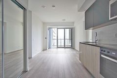 400 King Street W 2217, Toronto, ON M5V 0X8