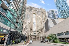 25 The Esplanade 813, Toronto, ON M5E 1W5