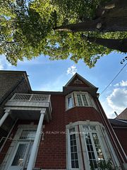 128 Denison Ave Avenue One Bedroom Main Floor, Toronto, ON M5T 2N3
