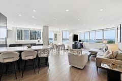 270 Queens Quay W 702, Toronto, ON M5J 2N4